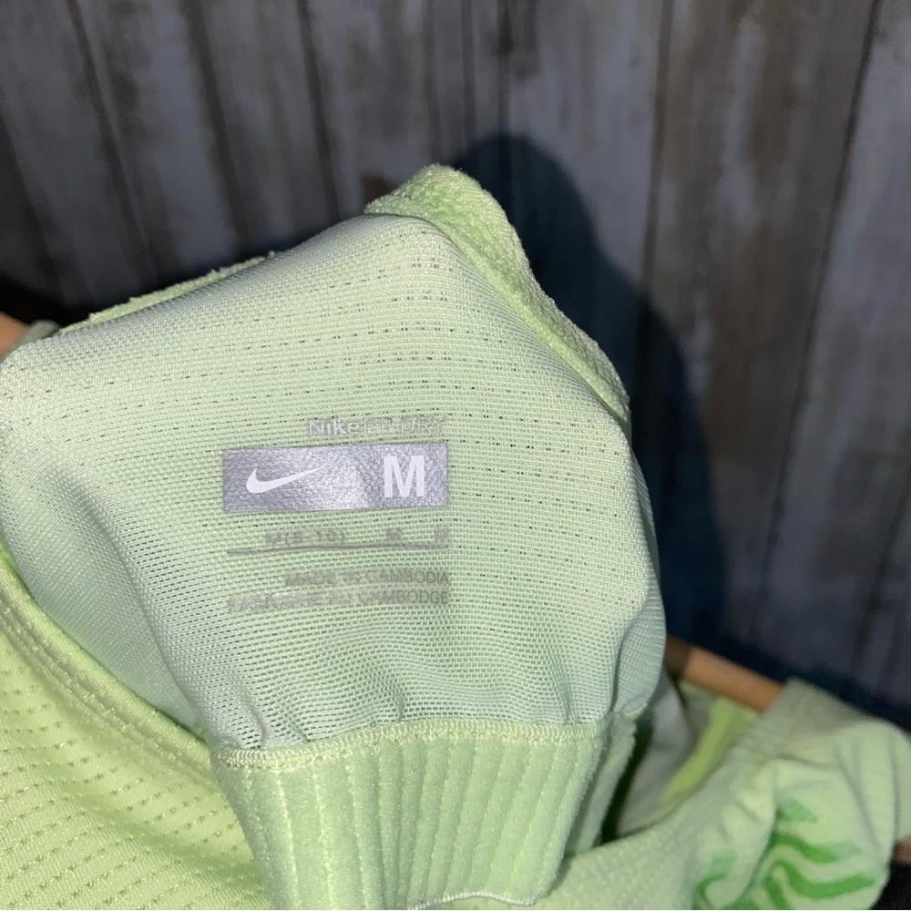 Nike Green Fitted Tank W/ Built In Bra - Picture 6 of 6